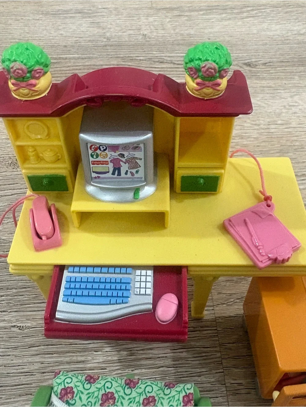 2006 Fisher Price Loving Family Home Office Computer Desk Chair Dollhouse Set
